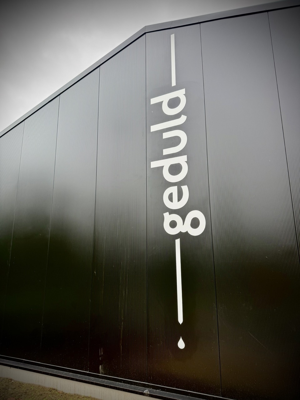 Belettering gebouw Beselare